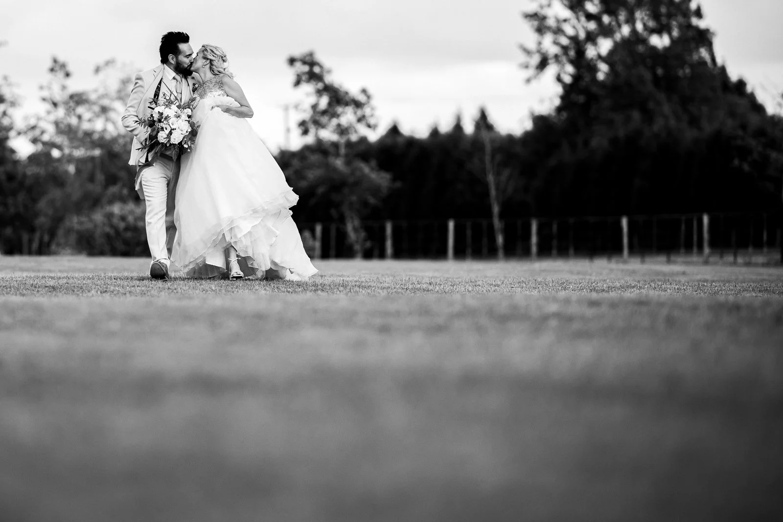 peak-edge-wedding-bride-and-groom