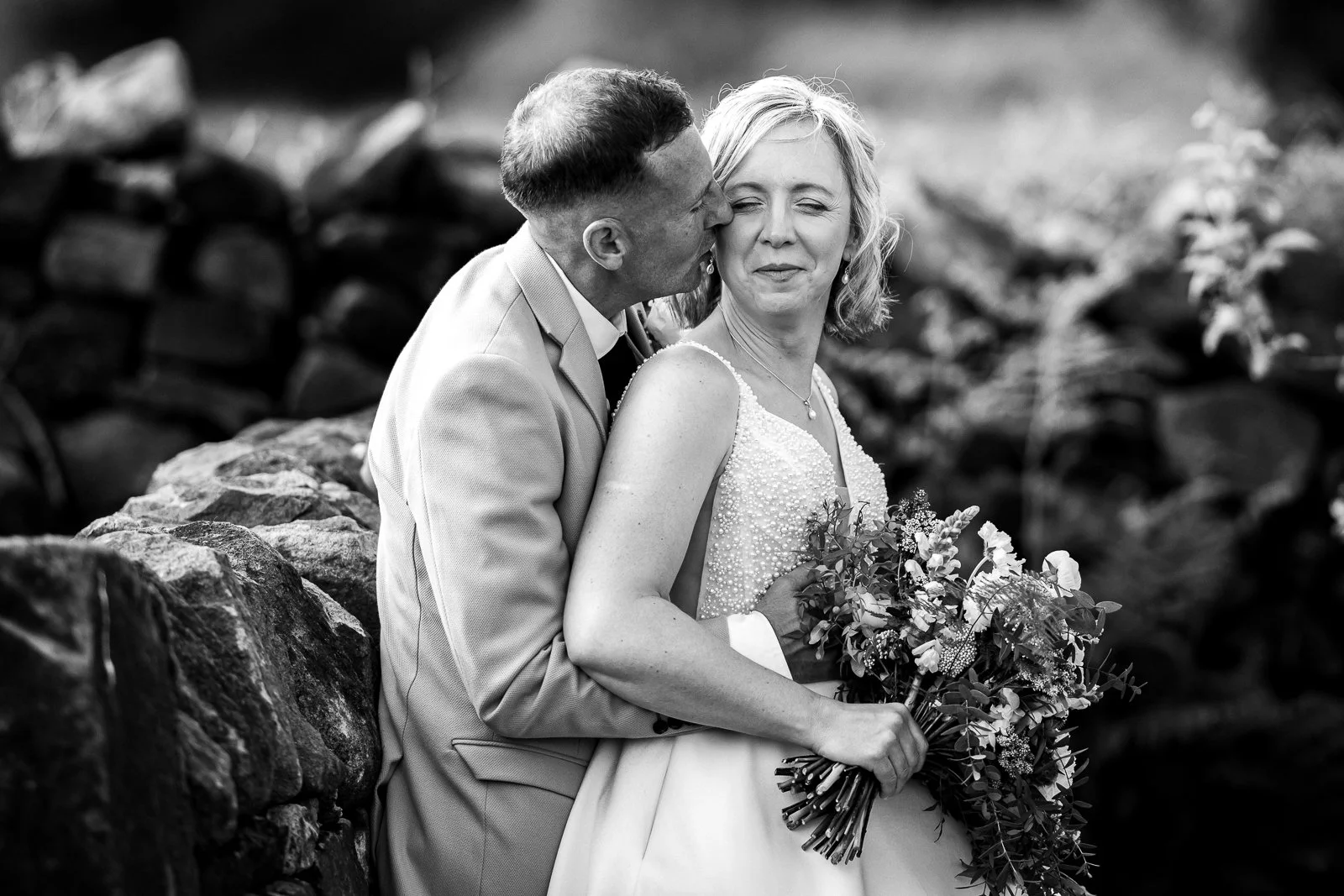 black-and-white-peak-edge-wedding