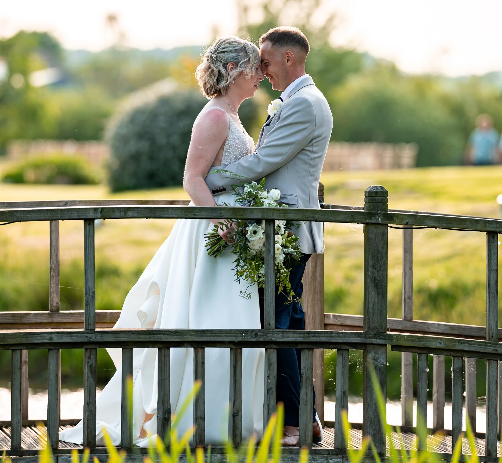 Bride-and-groom-peak-edge-wedding