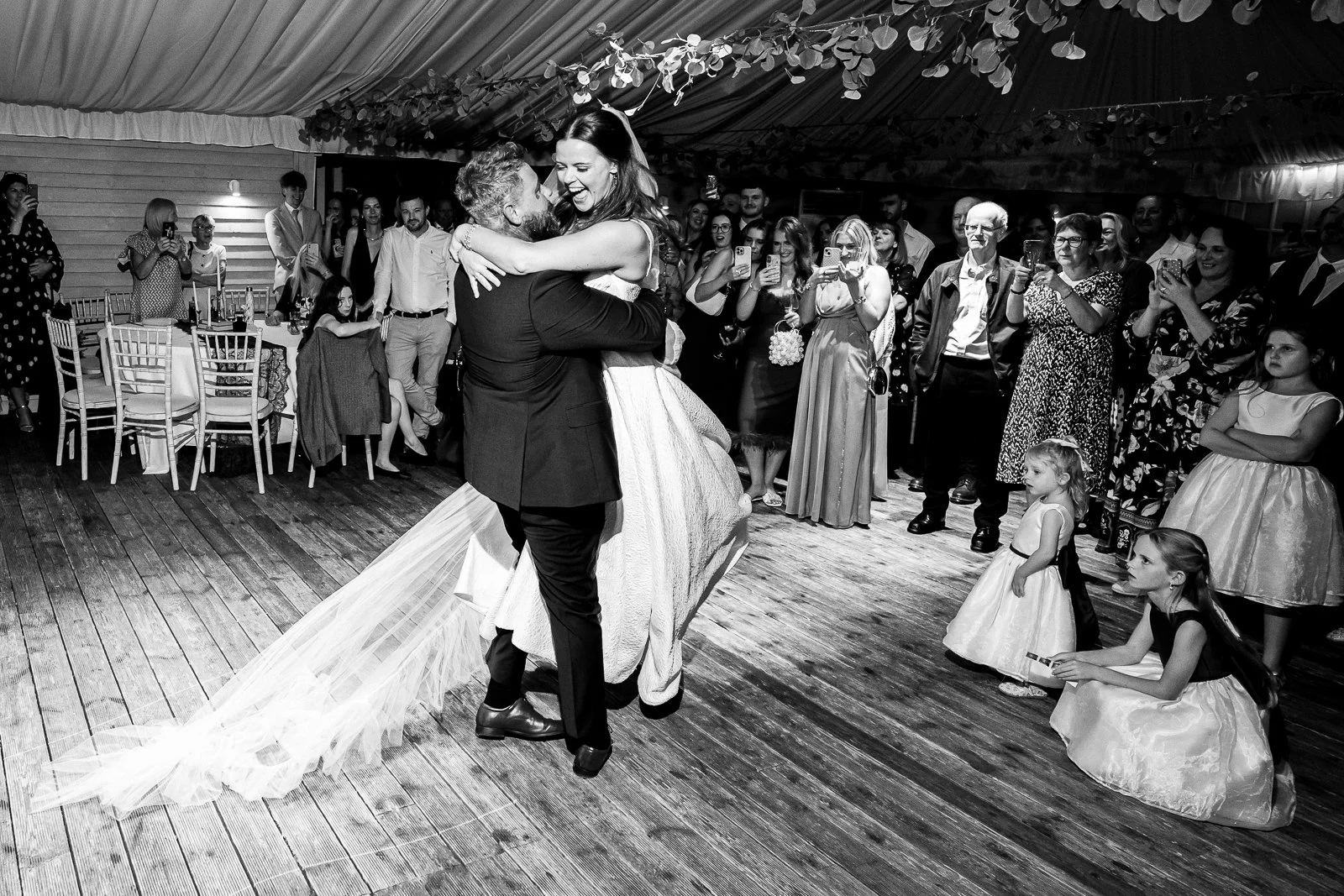 dance-floor-at-badgers-mount-hotel-wedding