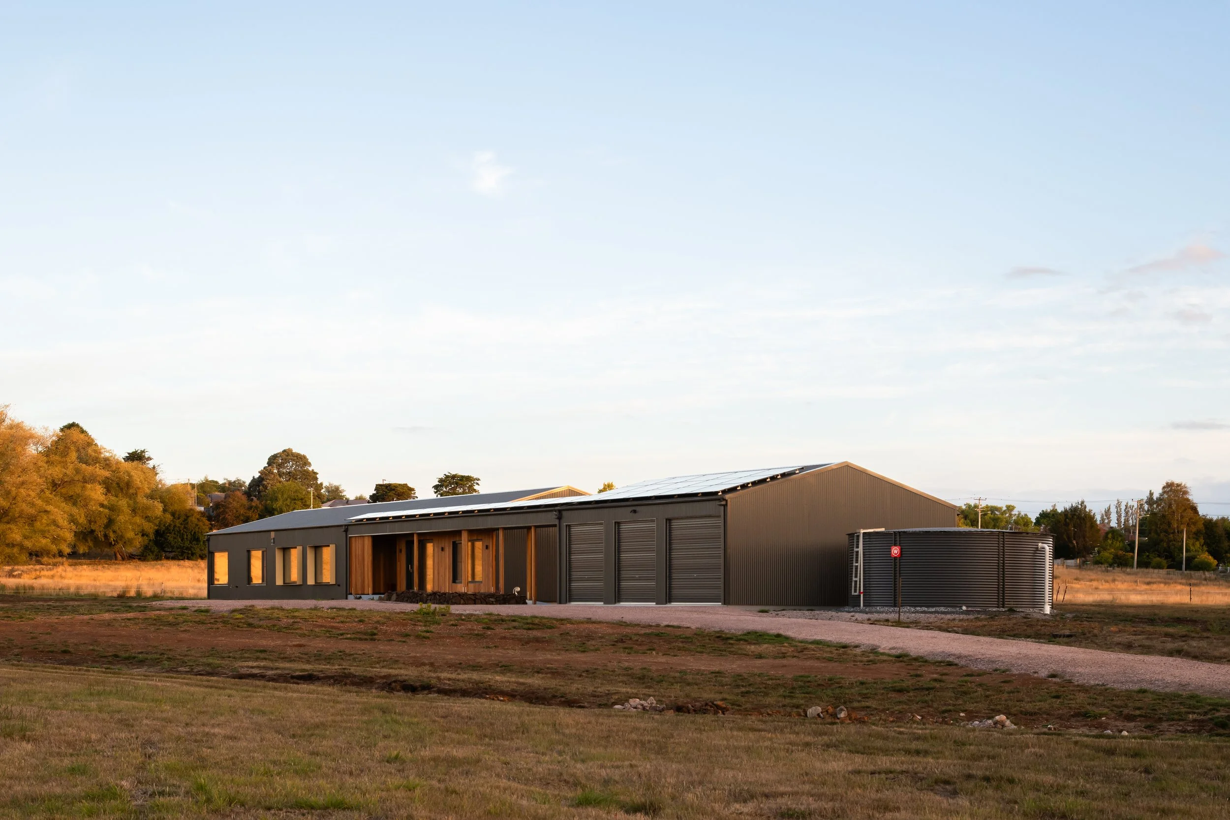 Davies_Mill Corner Longhaus_07.jpg