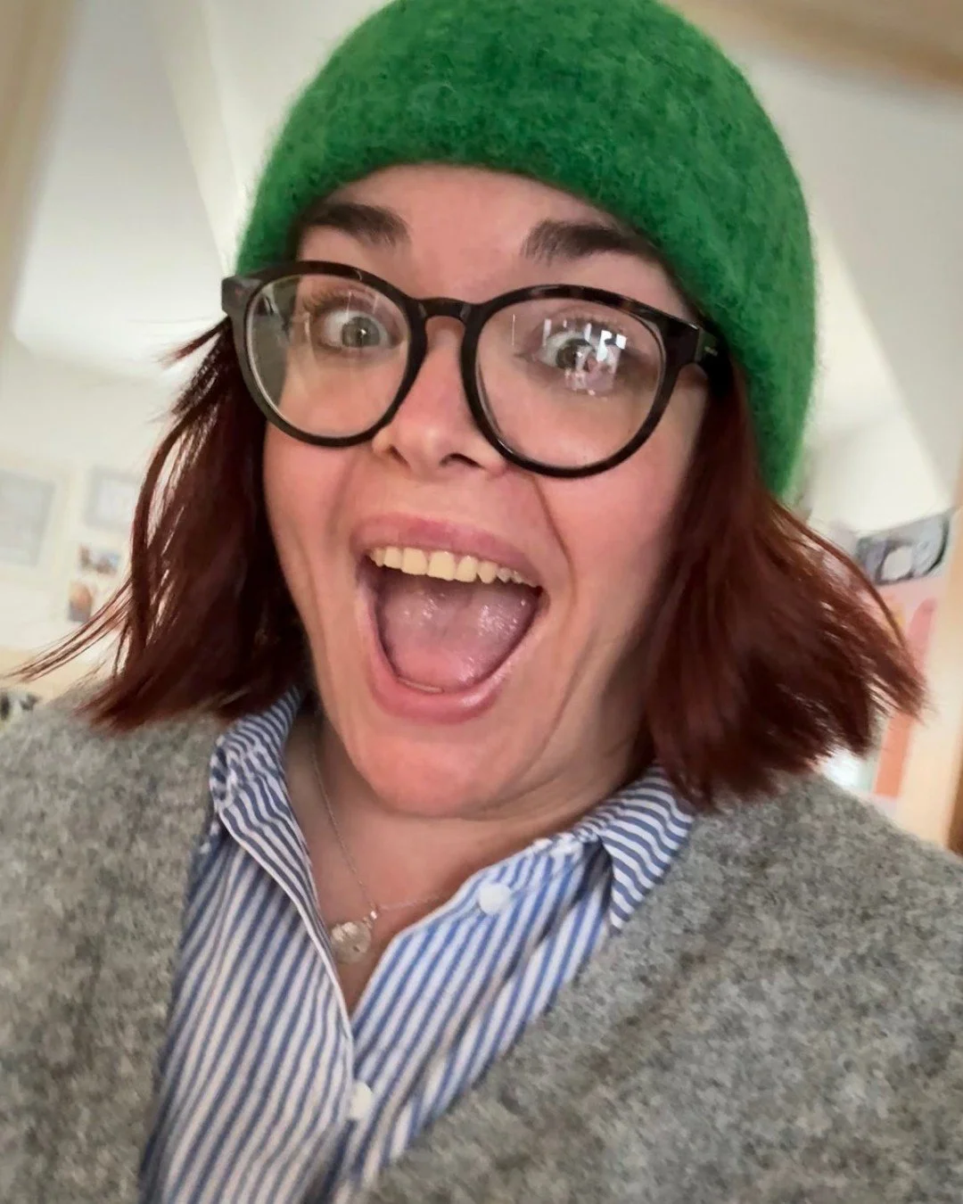 The face of someone who promised herself to show up on her own socials more (like she advises / does for her clients)&hellip; and then the world and their mum &ldquo;circled back&rdquo; in the first couple of weeks of Jan 😂

So here I am, on the 16t