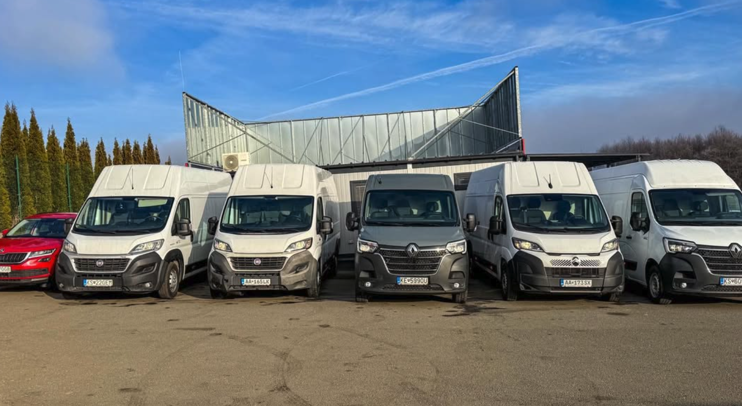 🚐 Potrebujete dodávku? Máme ich ihneď k dispozícii!  Veľké, stredné aj menšie dodávky – stále skladom a pripravené vyraziť. Či už riešite sťahovanie, prácu, zákazku alebo prevoz materiálu, u nás viete presne, čo dostanete a za akých podmienok.