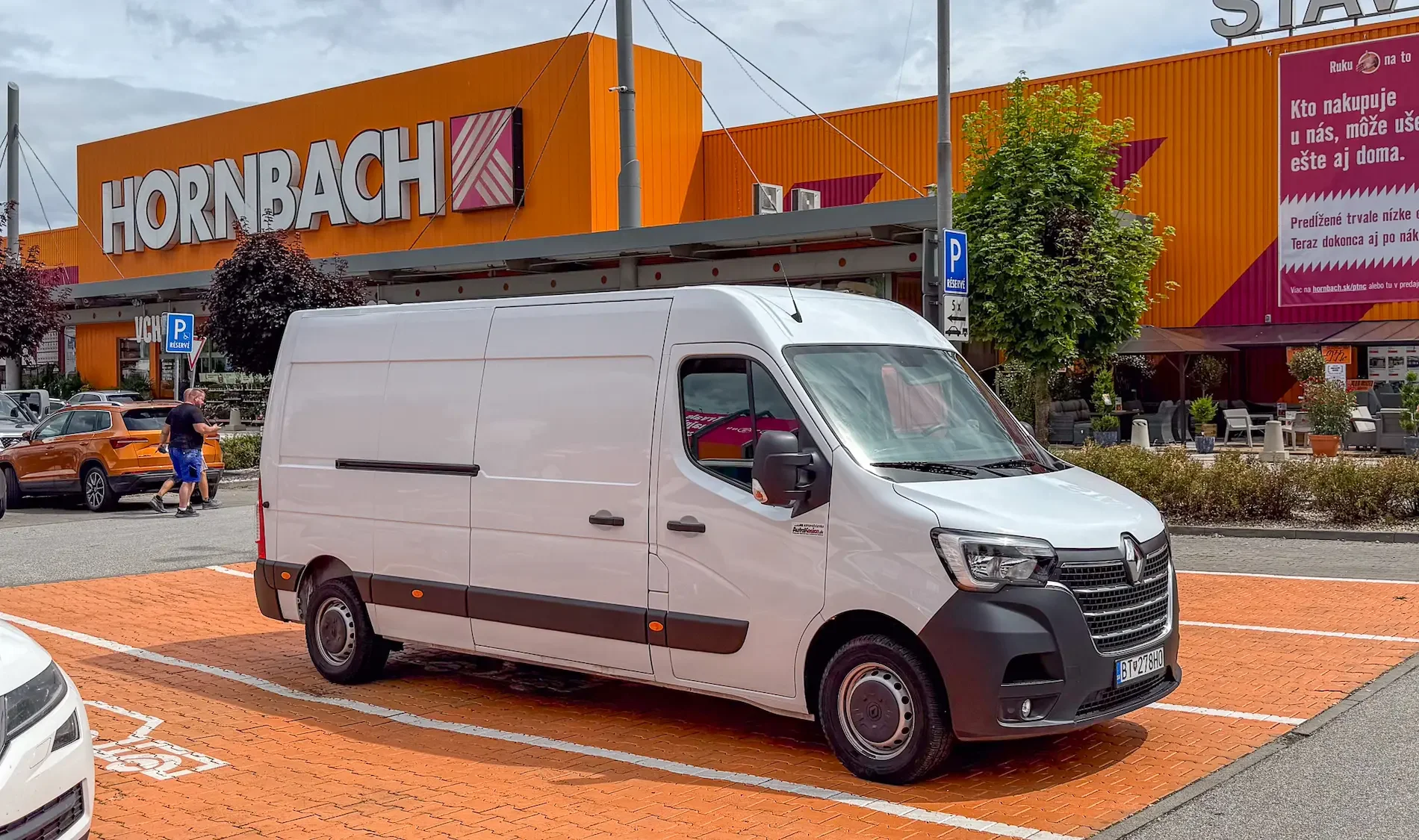 Dodávka na sťahovanieDodávka na sťahovanie v Košiciach so šoférom