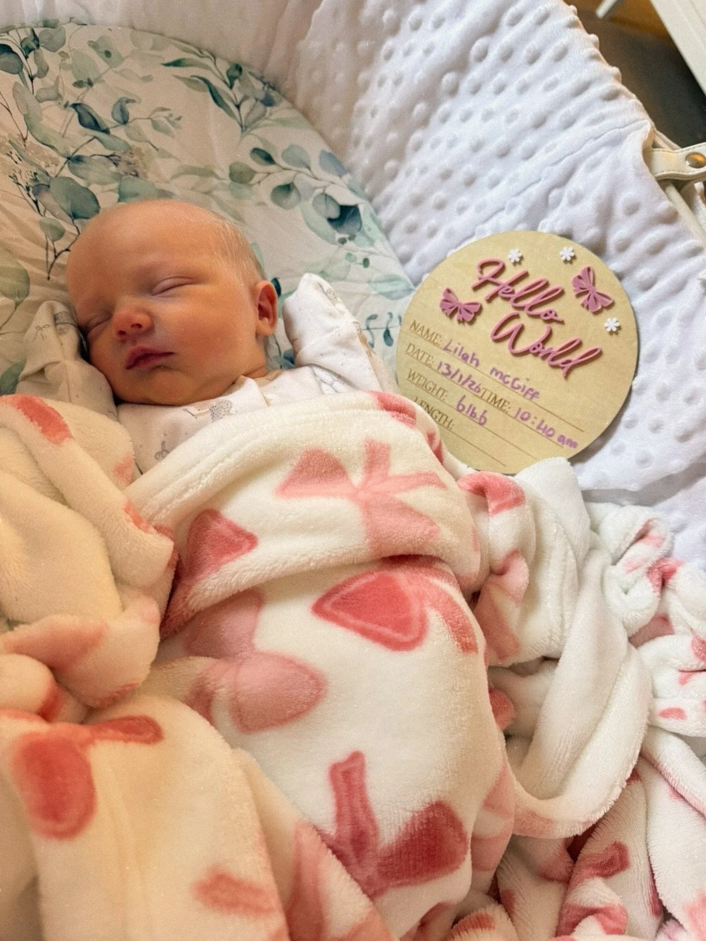 Pure joy 🤍 

Welcoming sweet baby Lilah into the world. So much love for our stylist Jamie and her beautiful family&mdash;this little girl is already so loved ✨👶

#baby #salonbaby #behindthechair #newbaby #babygirl