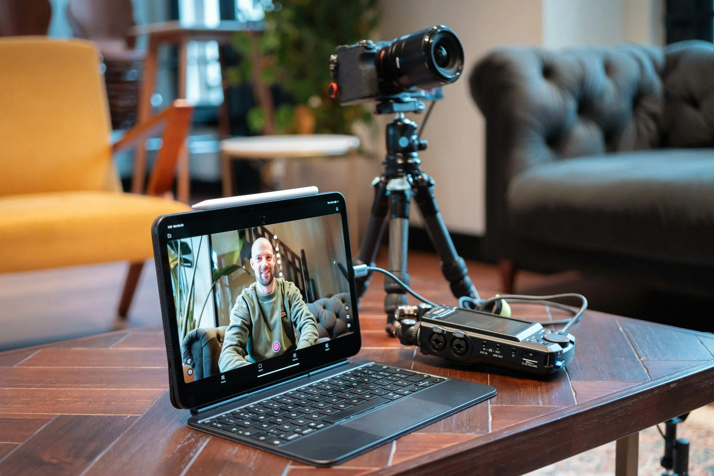 How to Create a Good Camera Setup for Recording Public Speaking Videos