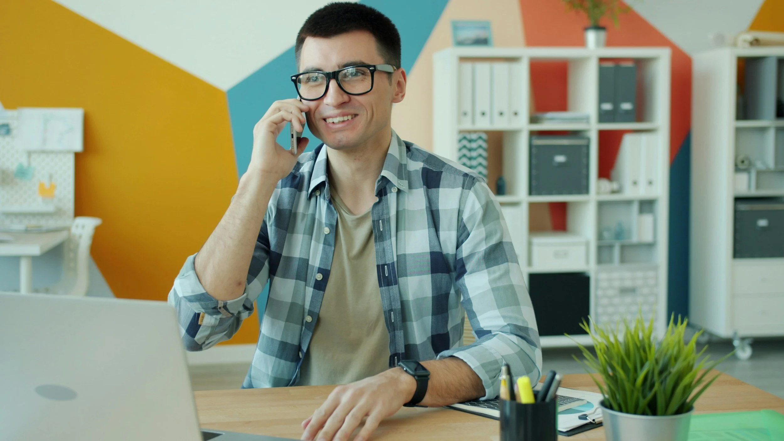 How to Build a Business That Attracts Clients Through Authority