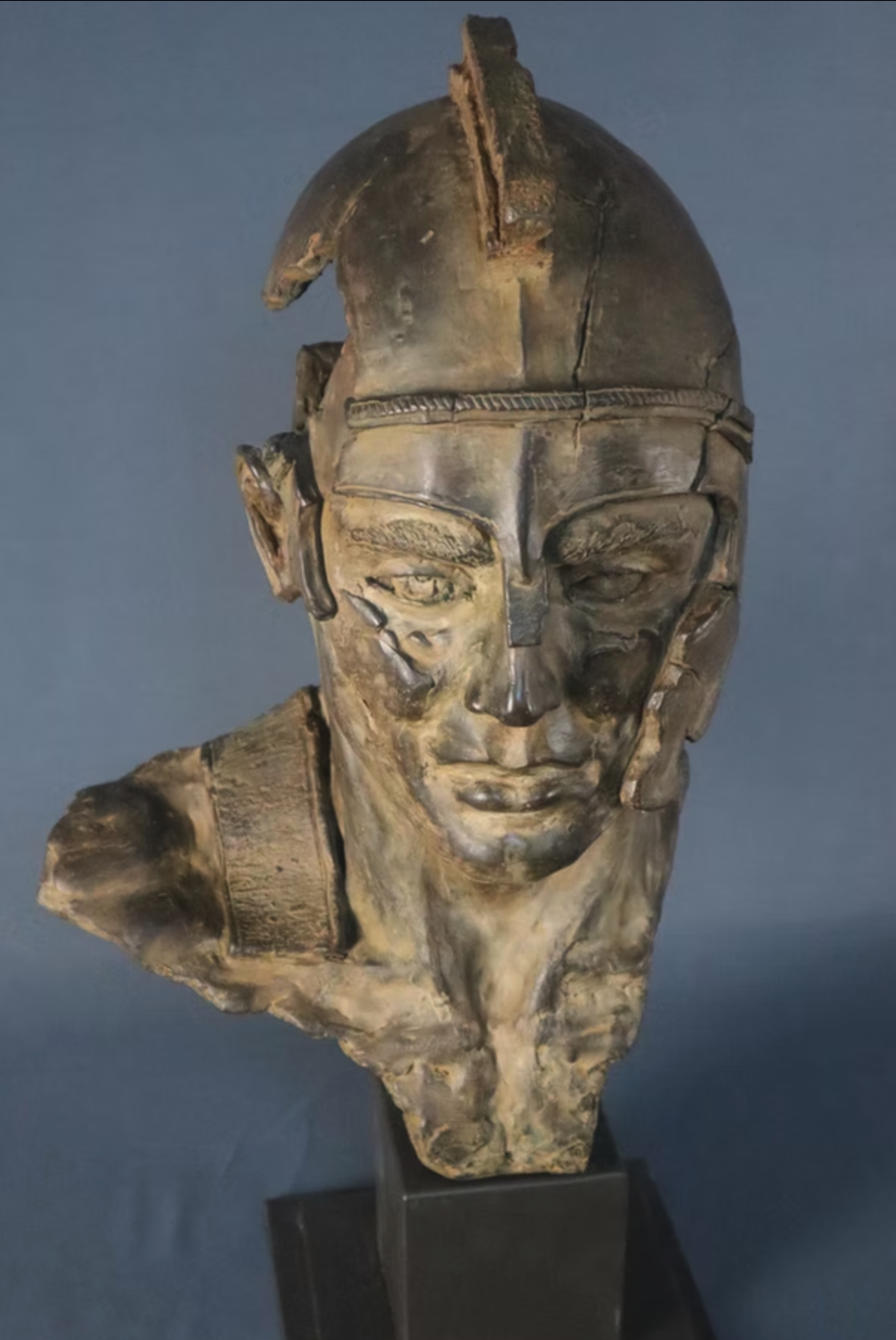 LEONIDAS (BUSTE) 60x31x22cm 8900€.png