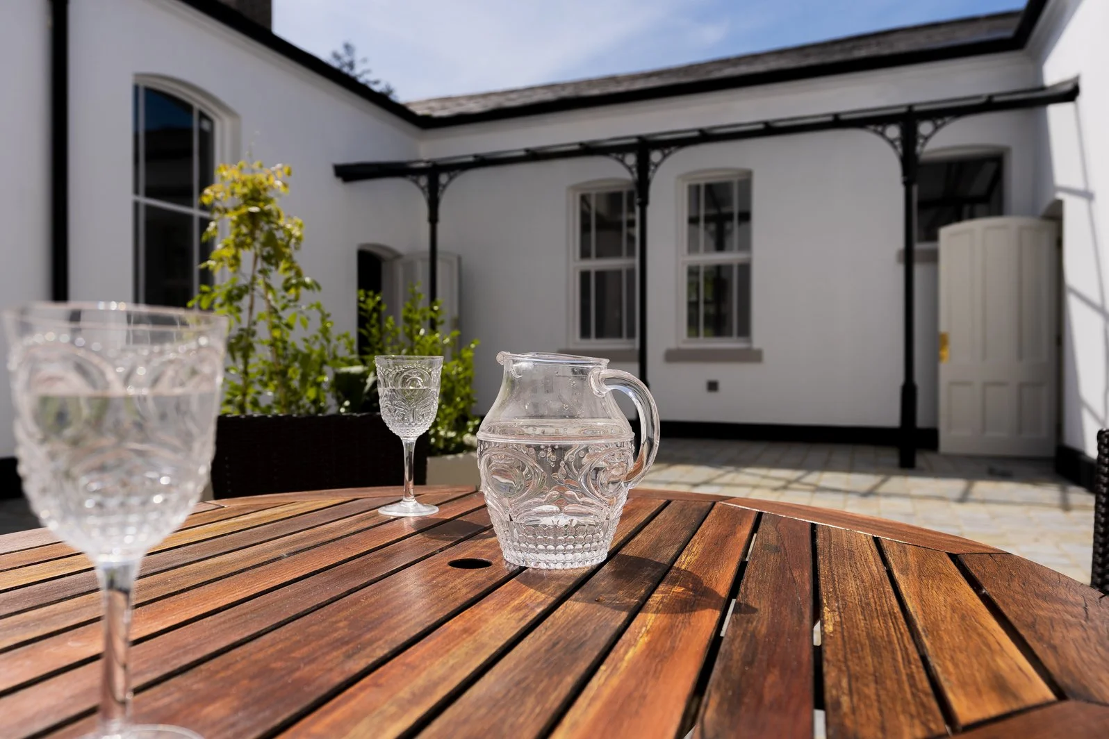 1. Group Courtyard dining.JPG