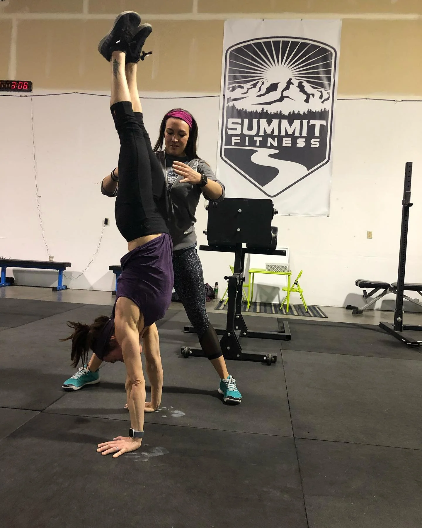 Thanks @summit_fit and amazing athletes of Grants Pass for attending Gymnastics 🤸&zwj;♀️ Foundations!! This group crushed it 💪!! .
.
#shapesmatter #isometrics #gymnastics #crossfit #fitness #cfgymnastics #crossfitgymnastics #fitfam #madetomove #mov