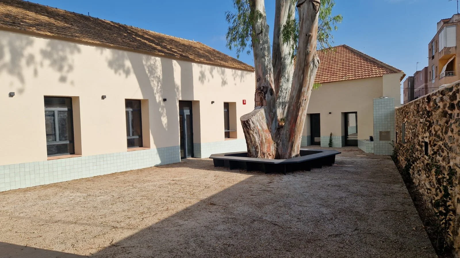 TABLAS - patio.jpg
