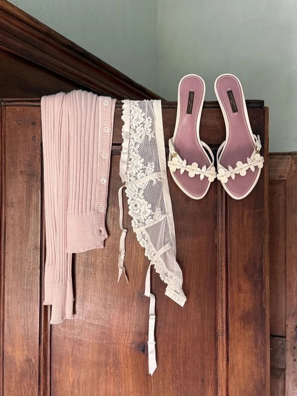 Current mood 🌸🎀 Happy Valentines/Galentines weekend! ❤️

Photo via Pinterest