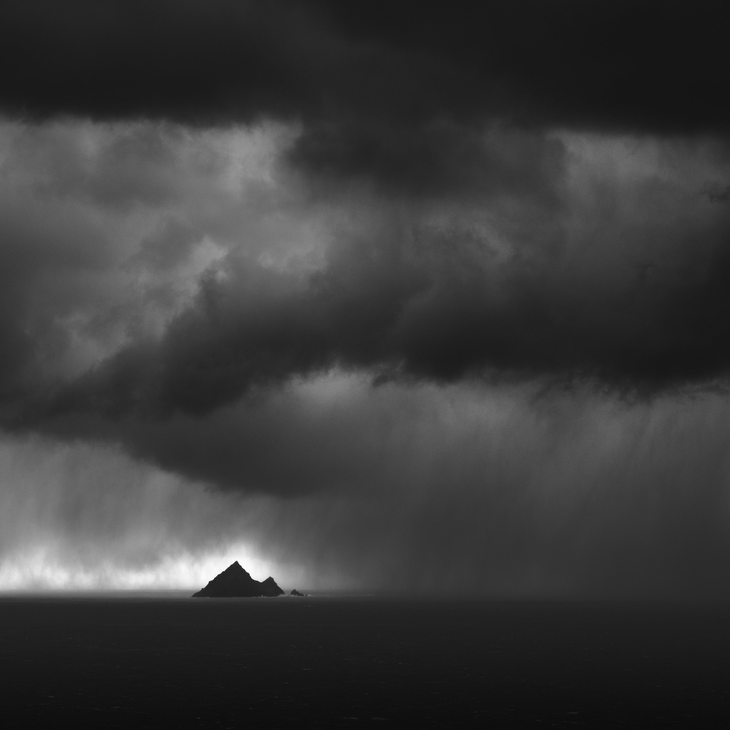 Veil of Darkness: The Island's Lament