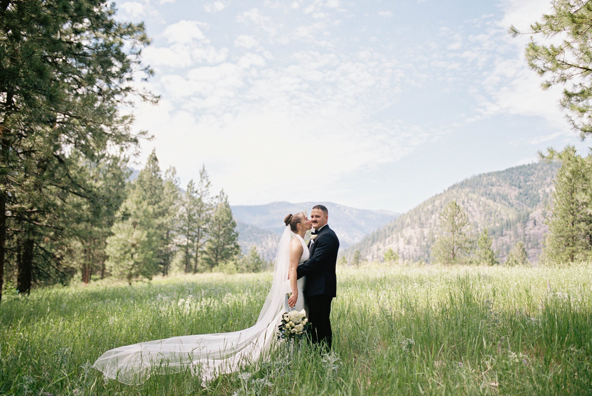 JessSlaterPhotography - Lemon Wedding FILM BLOG-16.jpg