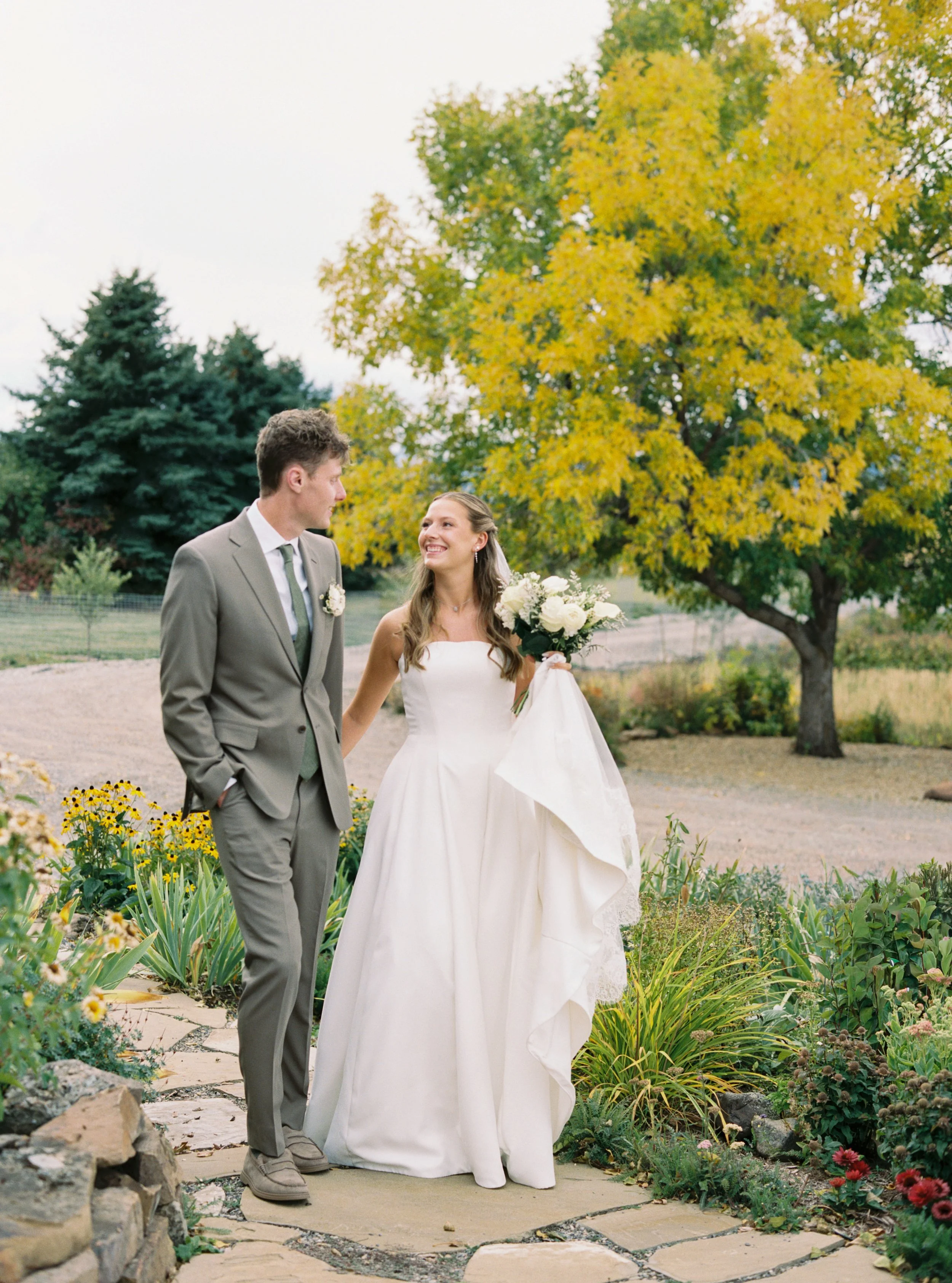 Jess Slater Photography - Bozeman Wedding Photogrpaher-10.jpg