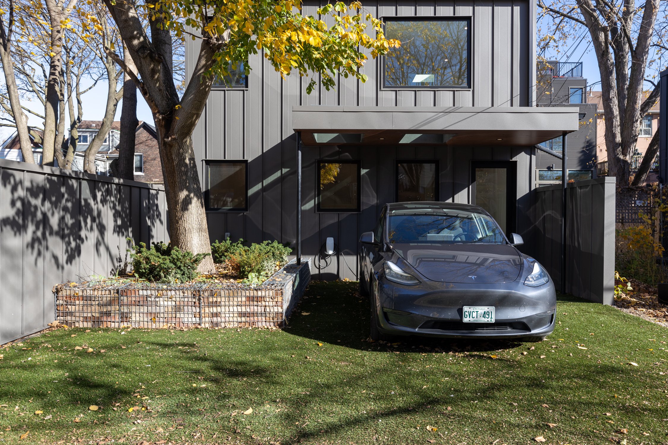 60 Jones ave - Laneway side 3.jpg