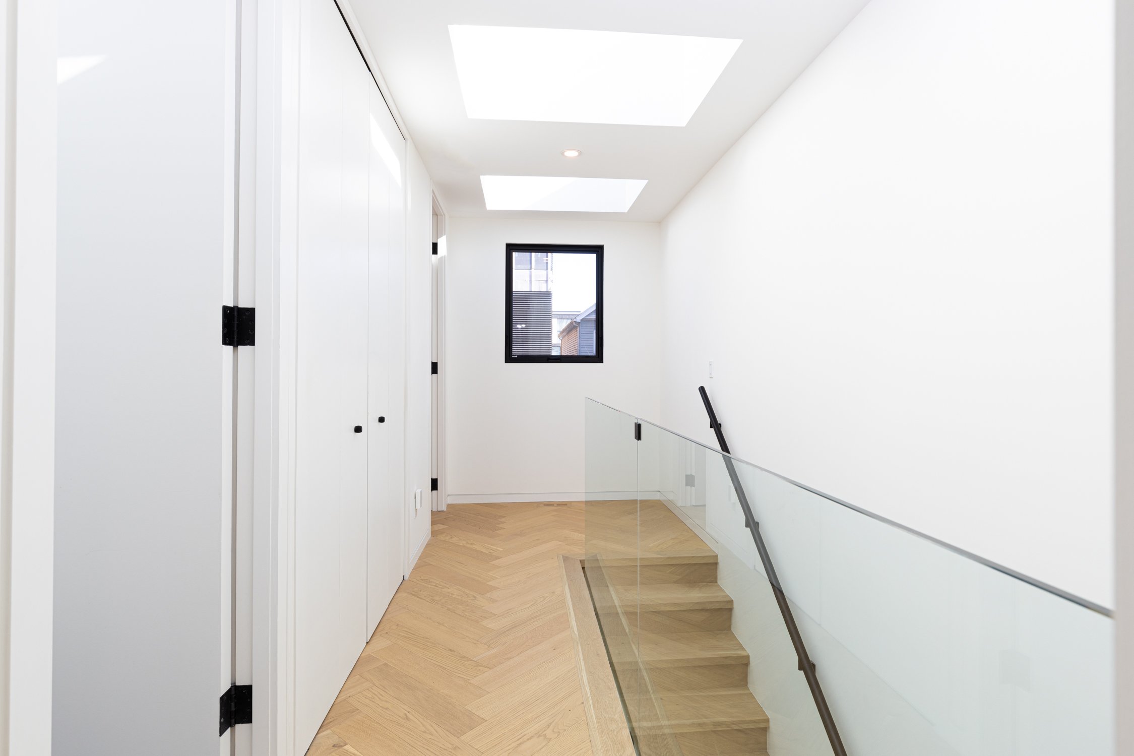 60 Jones ave - Upstairs Hall 3.jpg
