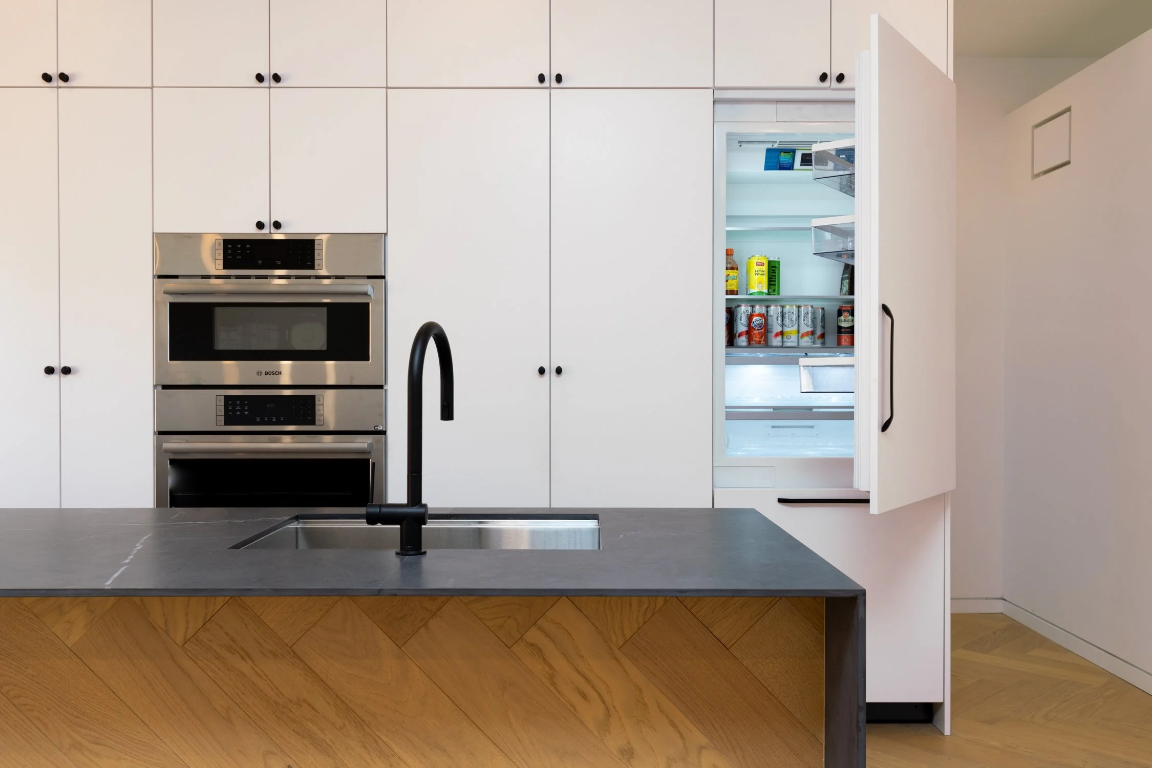 60 Jones ave - Kitchen 2.jpg