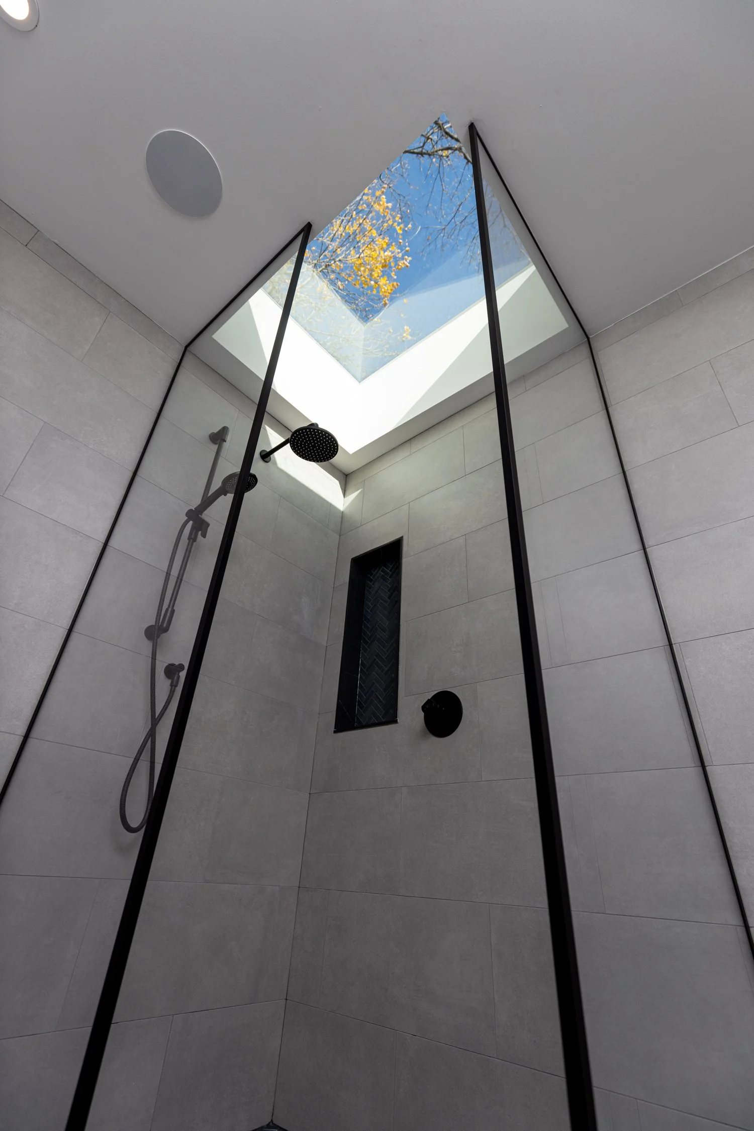 60 Jones ave - Principal EnSuite 2.jpg