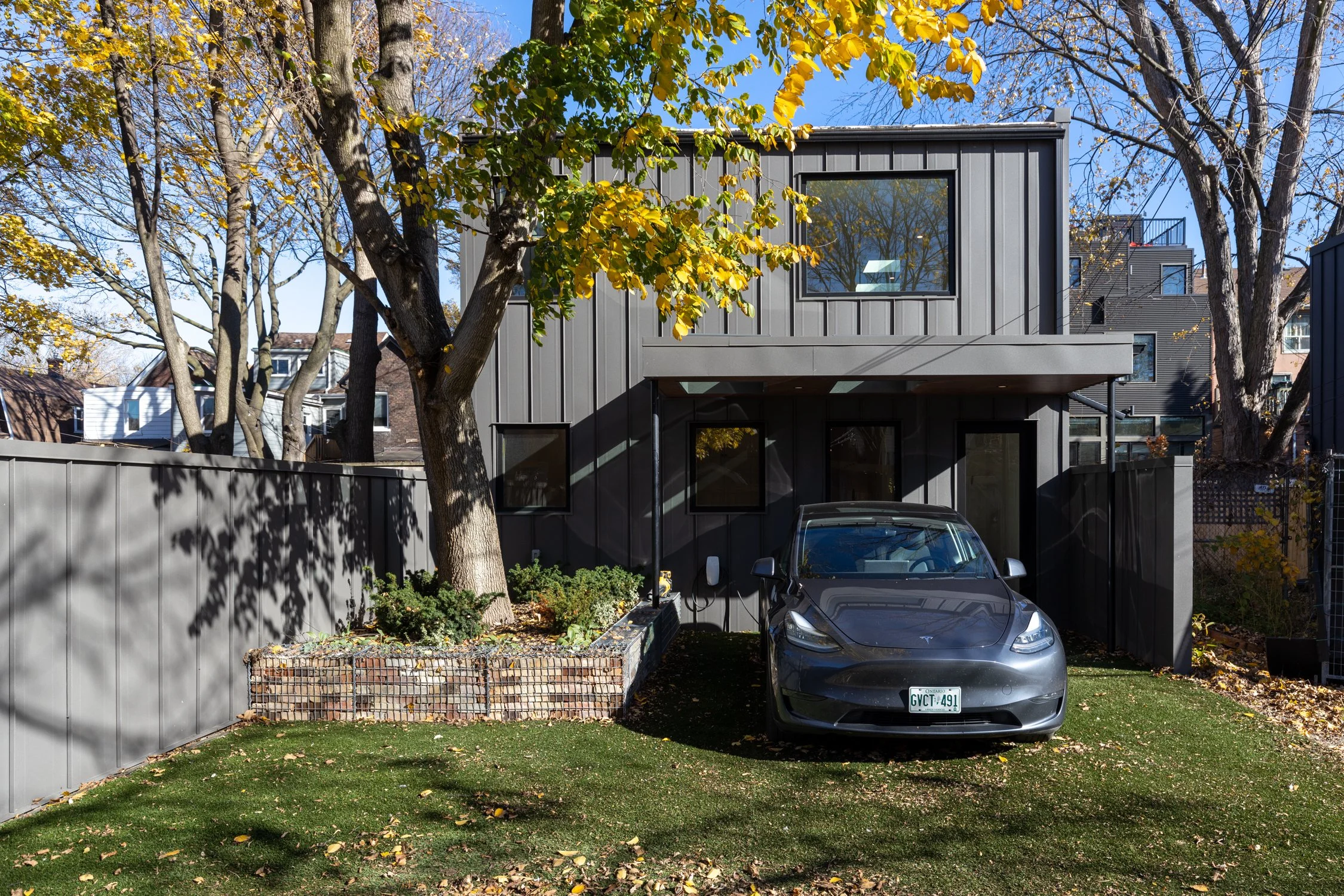 60 Jones ave - Lane Side 1.jpg