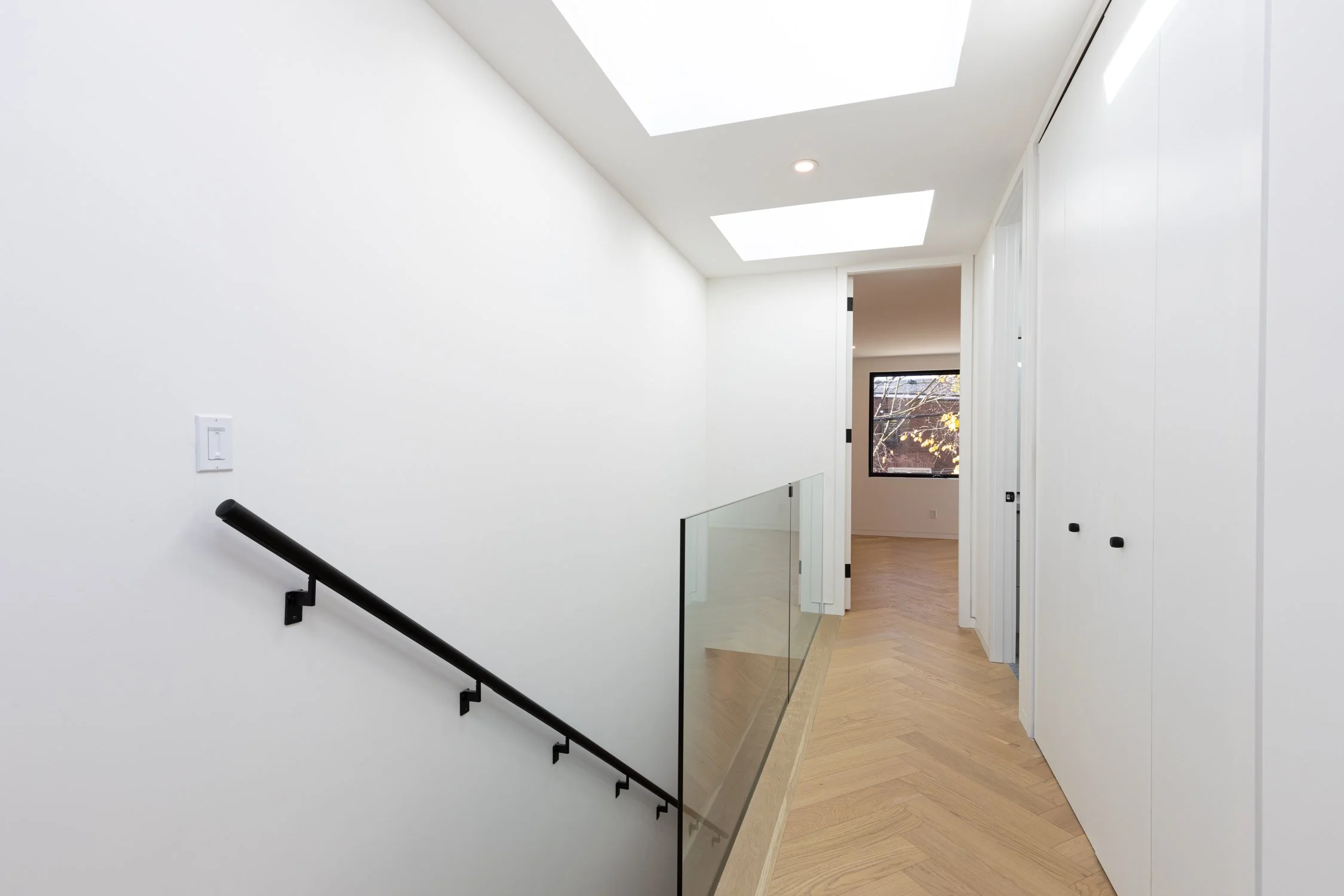 60 Jones ave - Upstairs Hall 2.jpg