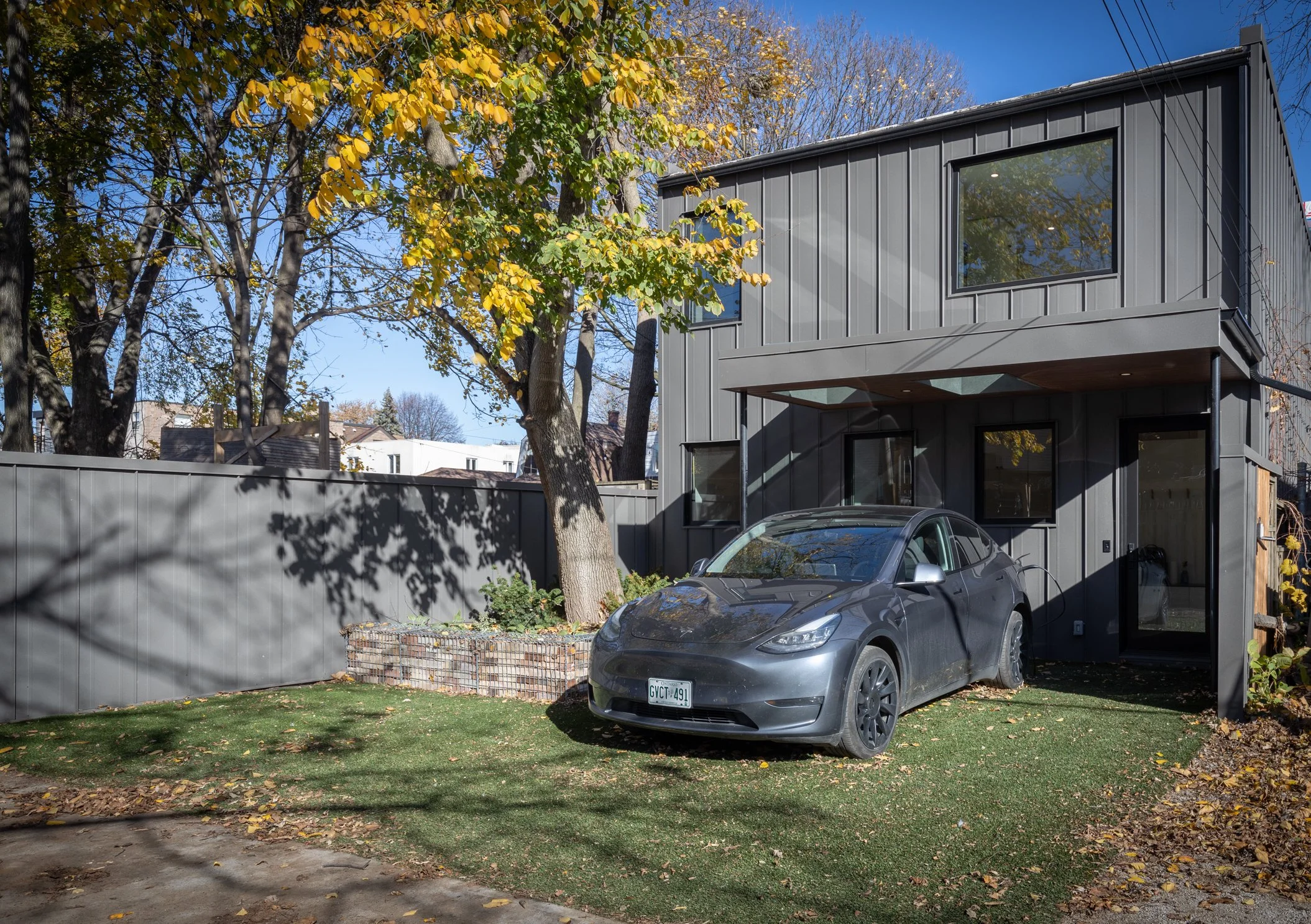 60 Jones ave - Lane Side 2.jpg