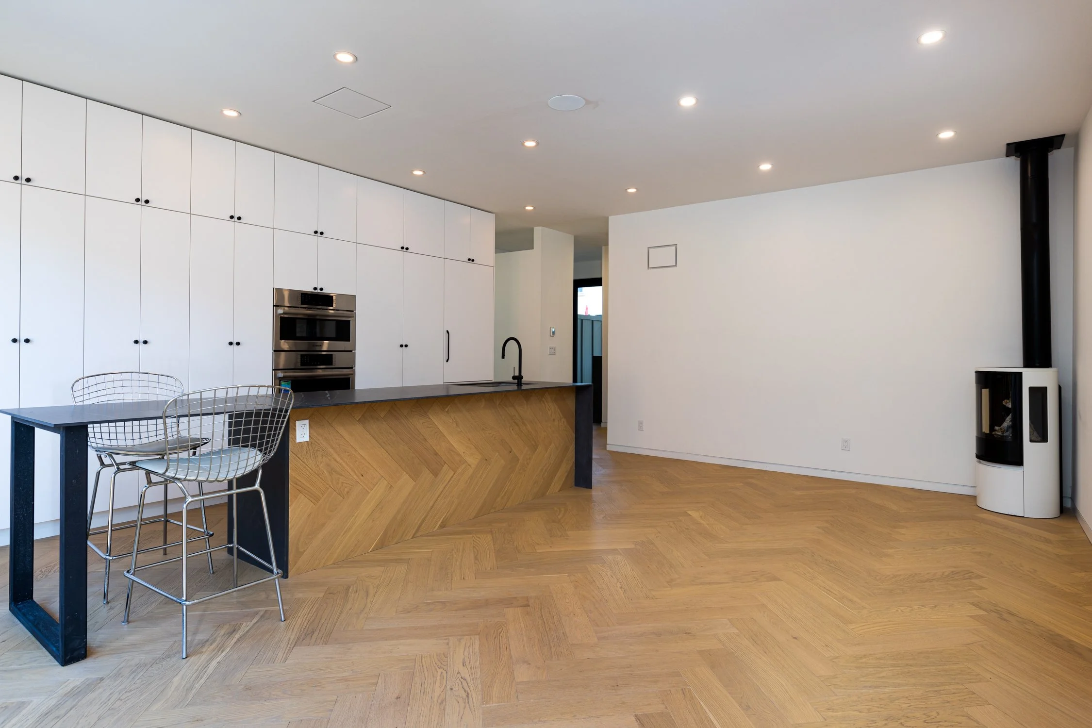 60 Jones ave - Kitchen 4.jpg