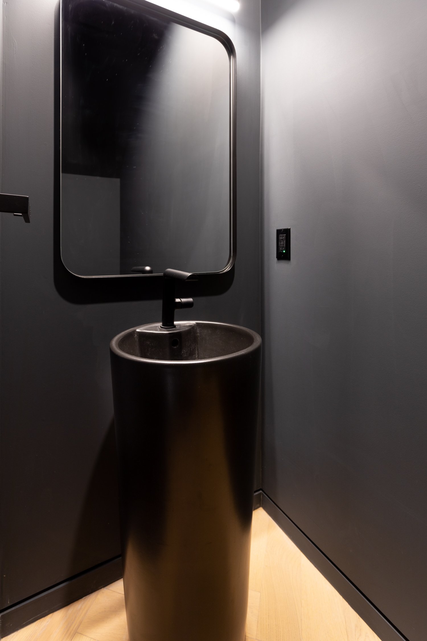 60 Jones ave - Nov22-1-2.jpg