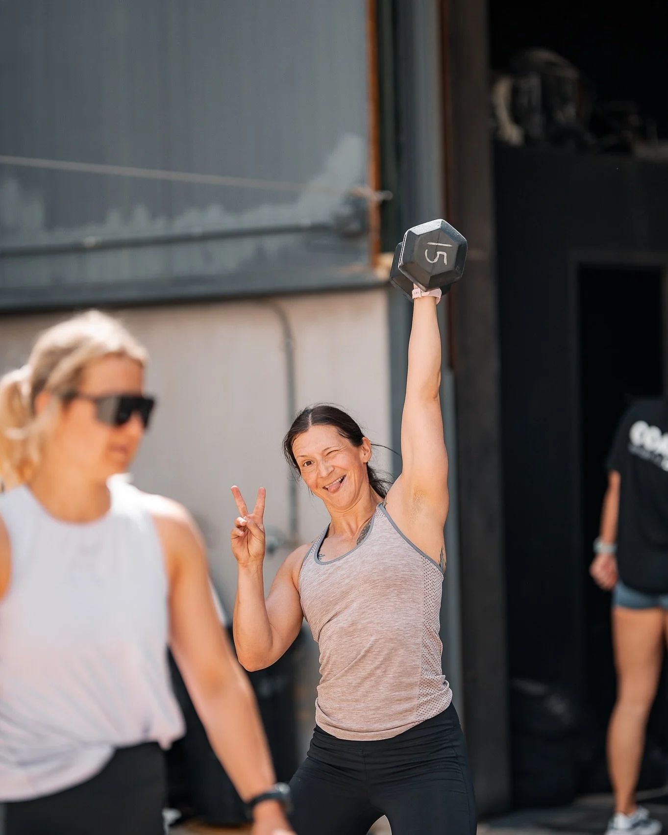 FRESH AIR. HAPPY FACES. STRONG BODIES.
There&rsquo;s nothing like moving your body under the open sky 🌿☀️
At our camps, we take our workouts outside &ndash; because fresh air fuels the soul and the energy here is contagious 💪
Only good vibes, happy