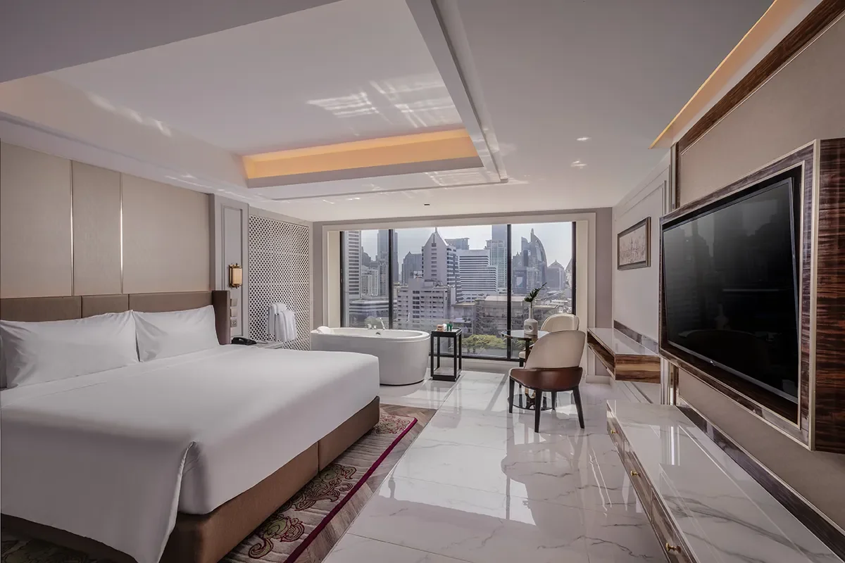 Aira-Jacuzzi-Corner-Club-Lounge-Access-1.webp