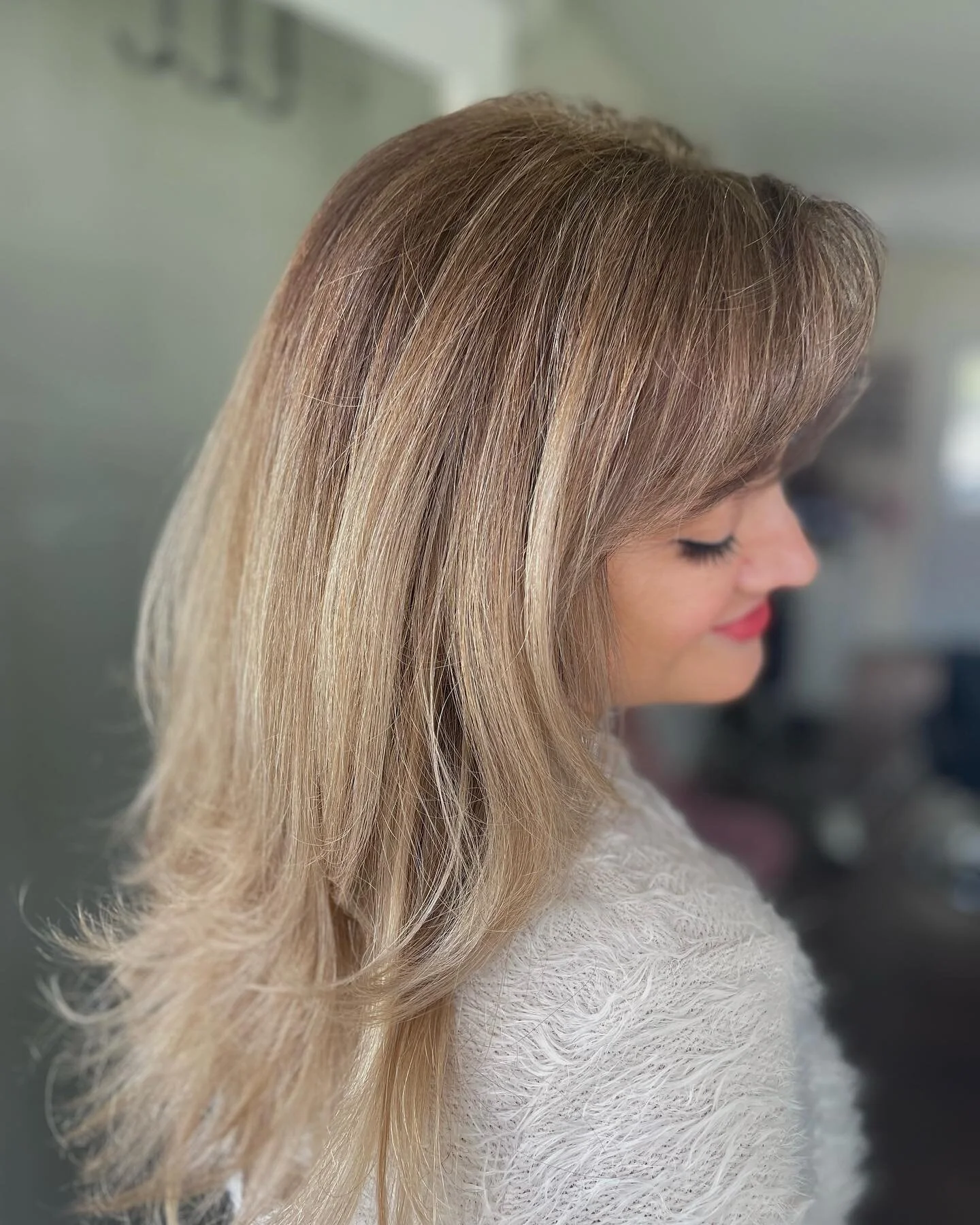 Swipe for before 📸 

Backstory
&bull;My lovely client came in with a root color that was formulated a few shades too dark, and bright blonde ends. Rather than foil her for hours to match the Blonde ends, we chose to work with the base color we had a