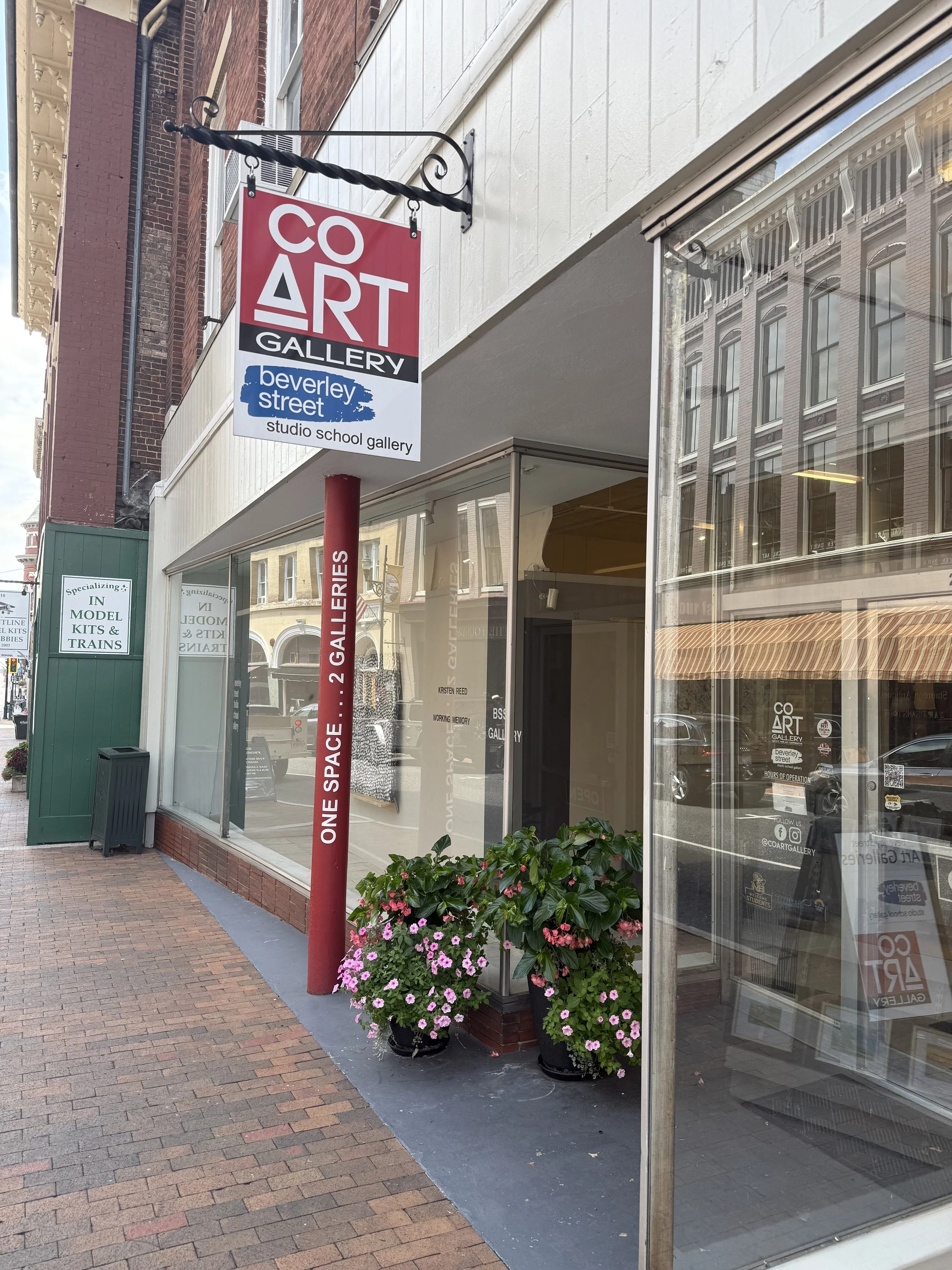 Discover Staunton’s Art Scene: A Tour of Downtown Galleries