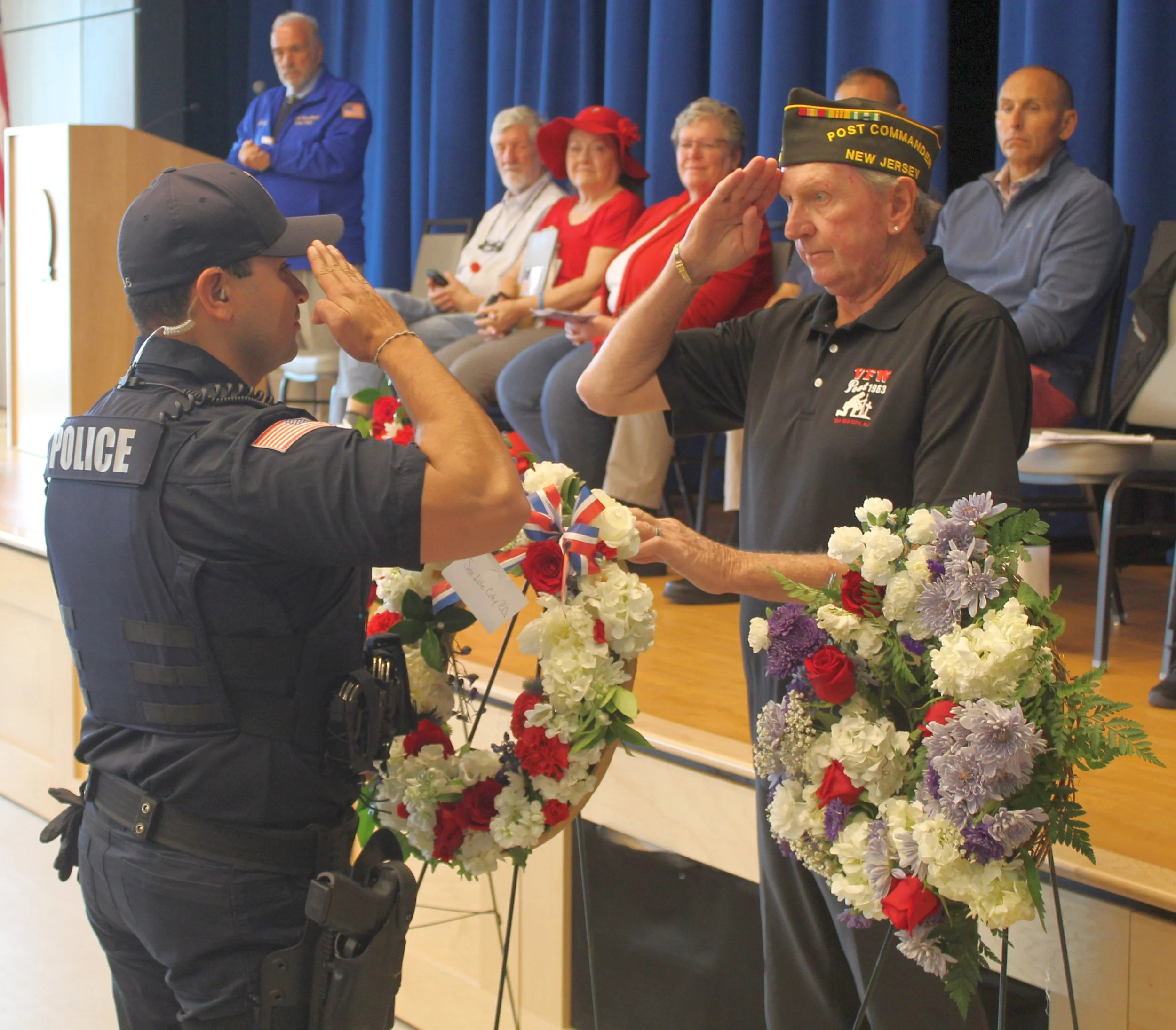 MemDay-wreaths6.jpg