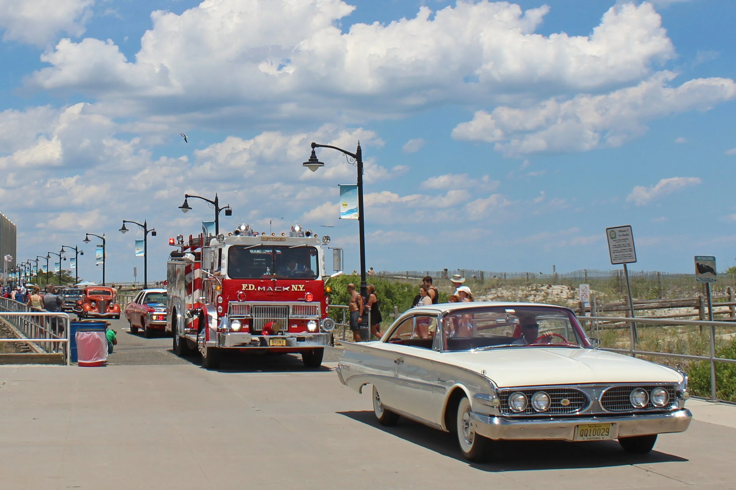 Parade-4.jpg