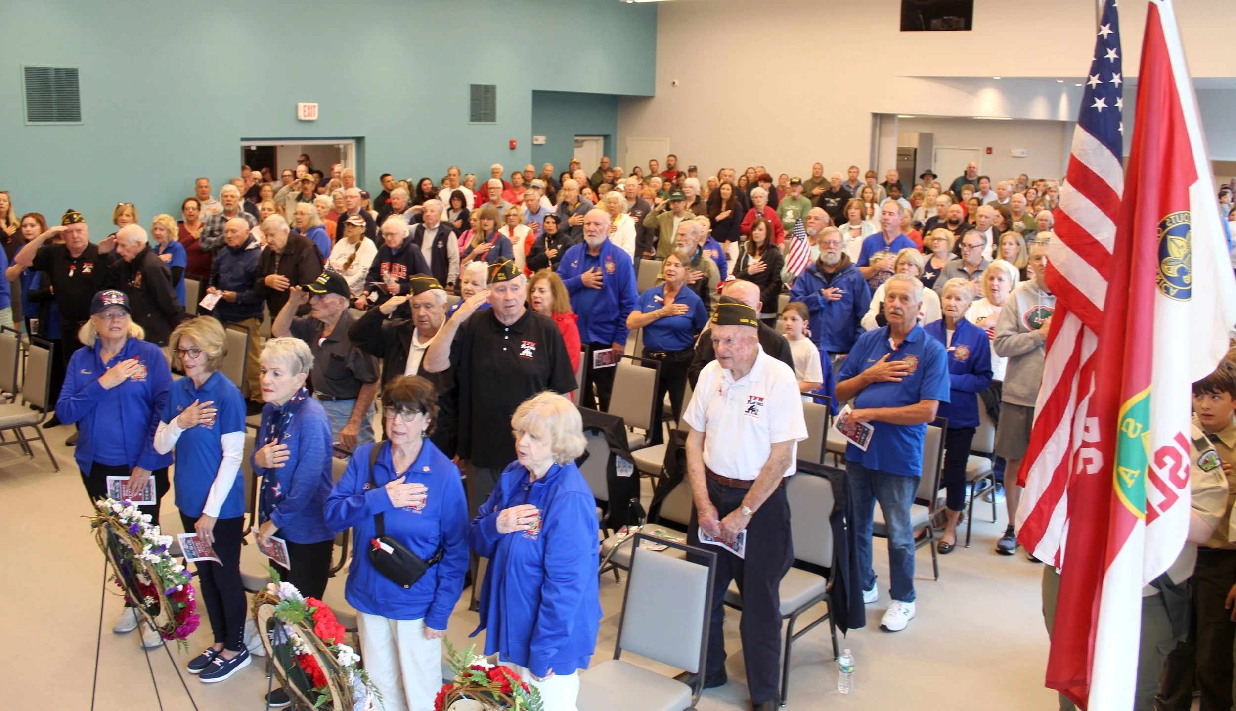 MemDay-crowd3.jpg