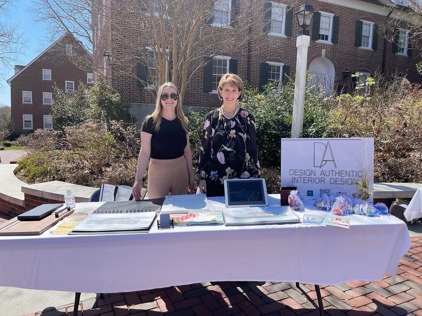 Wonderful day today at Salem College for their college career and graduate school fair! #salemcollege #winstonsalem #interiordesign #winstonsaleminteriordesign #winstonsalembuilder