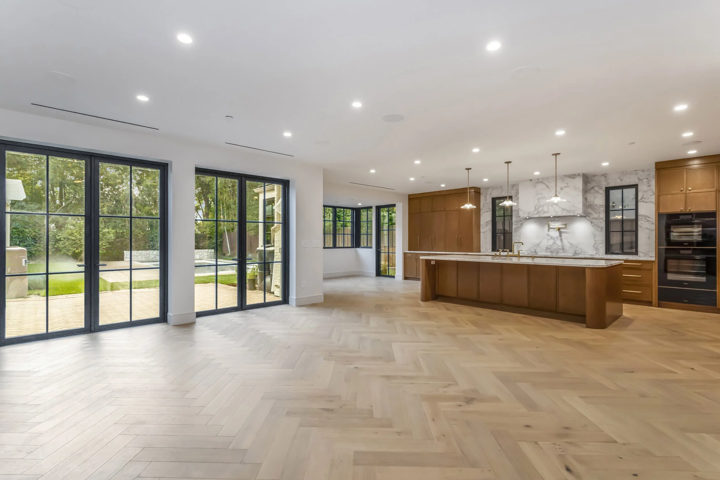 501 N Kenter Avenue - High Resolution (1).jpg