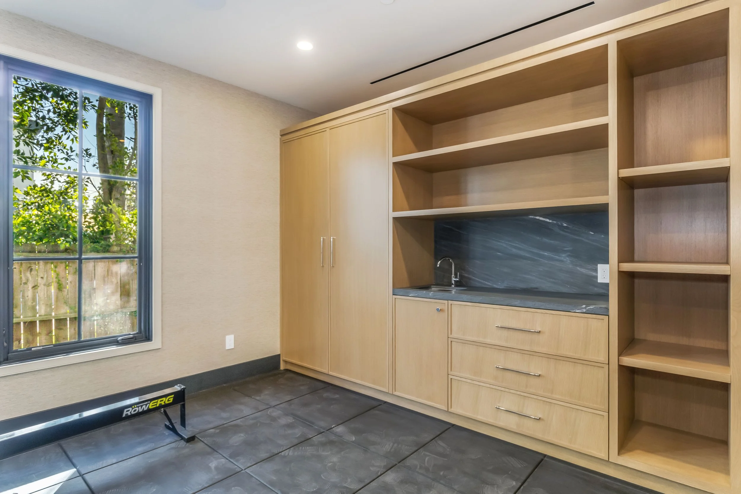 501 N Kenter Avenue - High Resolution (23).jpg