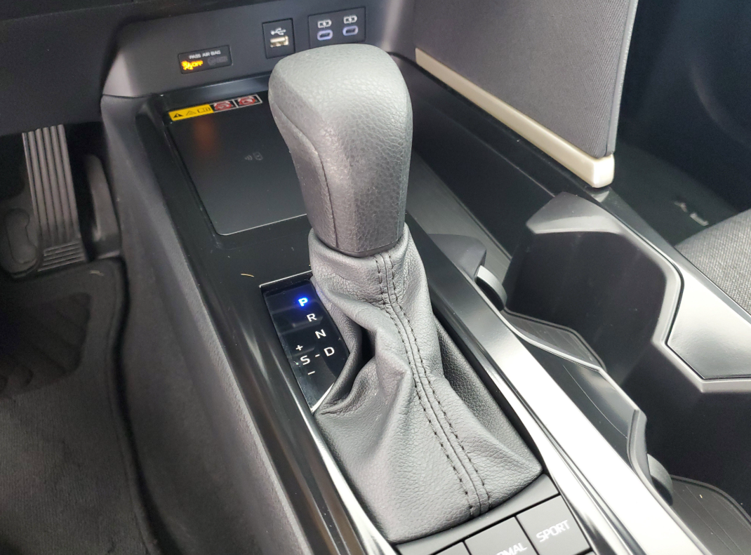Camry 08 (16).png