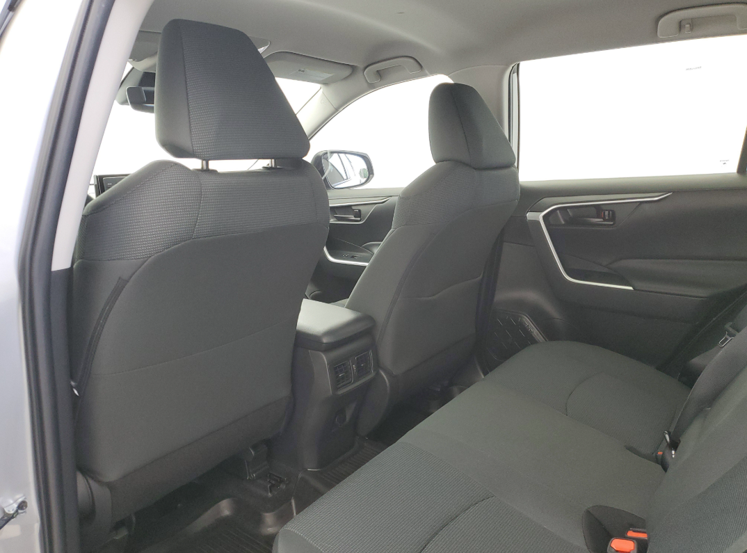 RAV4 07 (4).png
