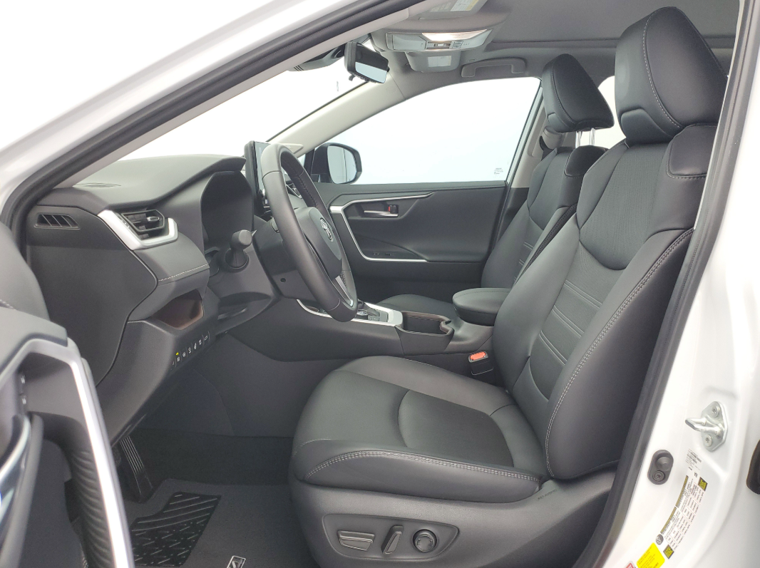 RAV4 07 (10).png