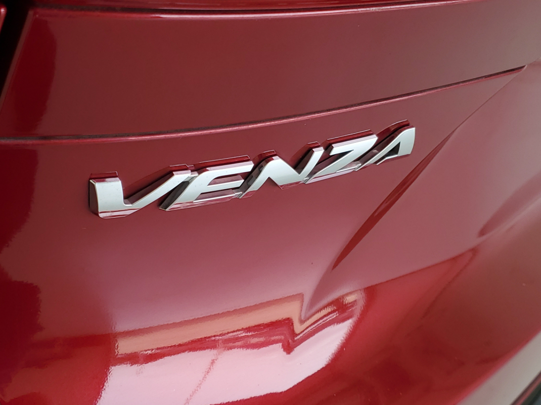 2024 Toyota Venza LE (21).png