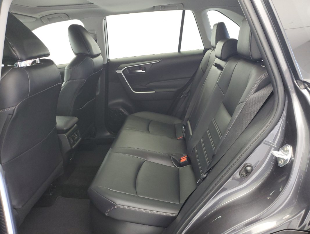 RAV4 07 (5).png