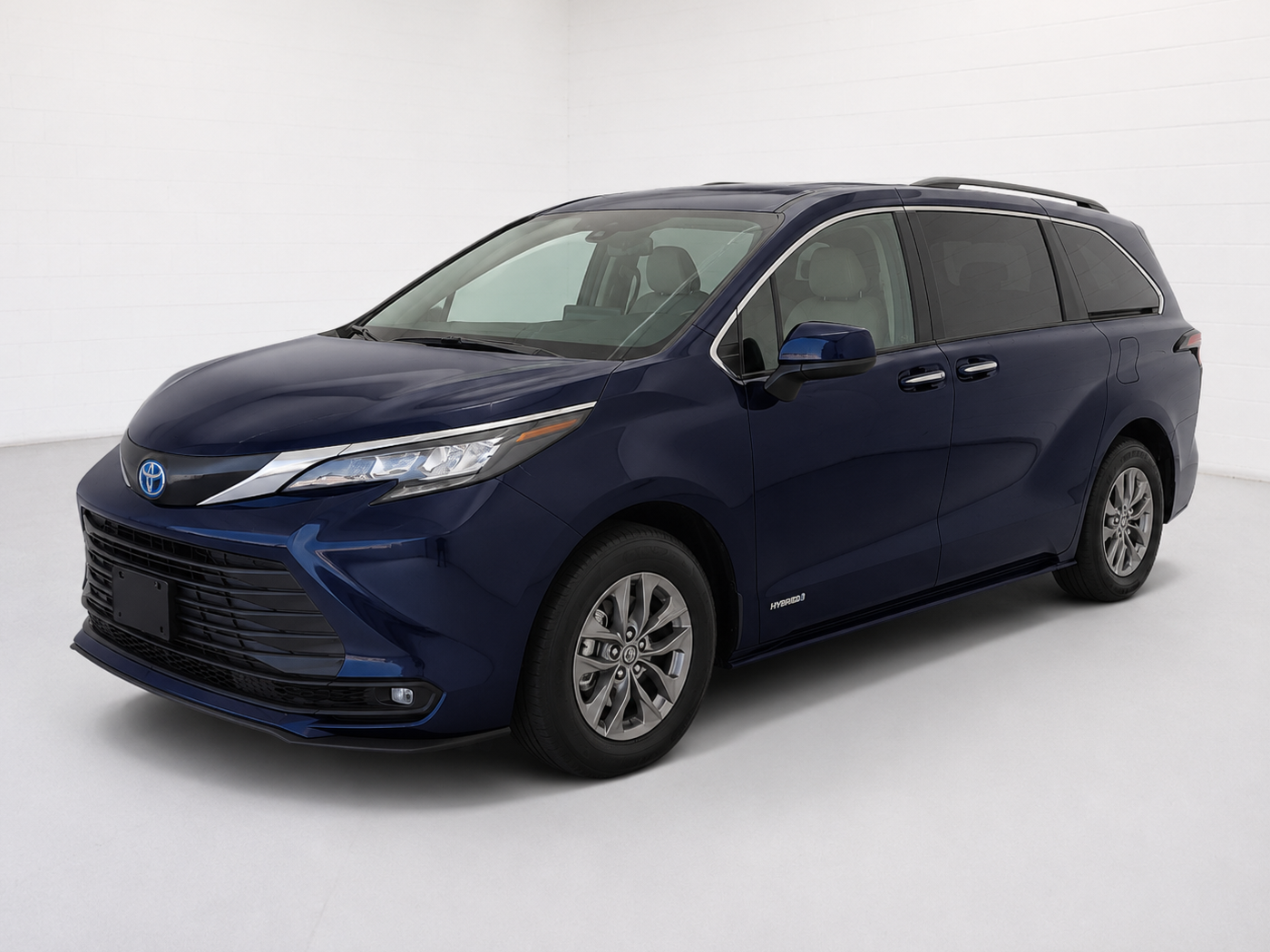 🟢 2025 Toyota Sienna LE Hybrid, 7 passenger Minivan [F175] 15,200マイル