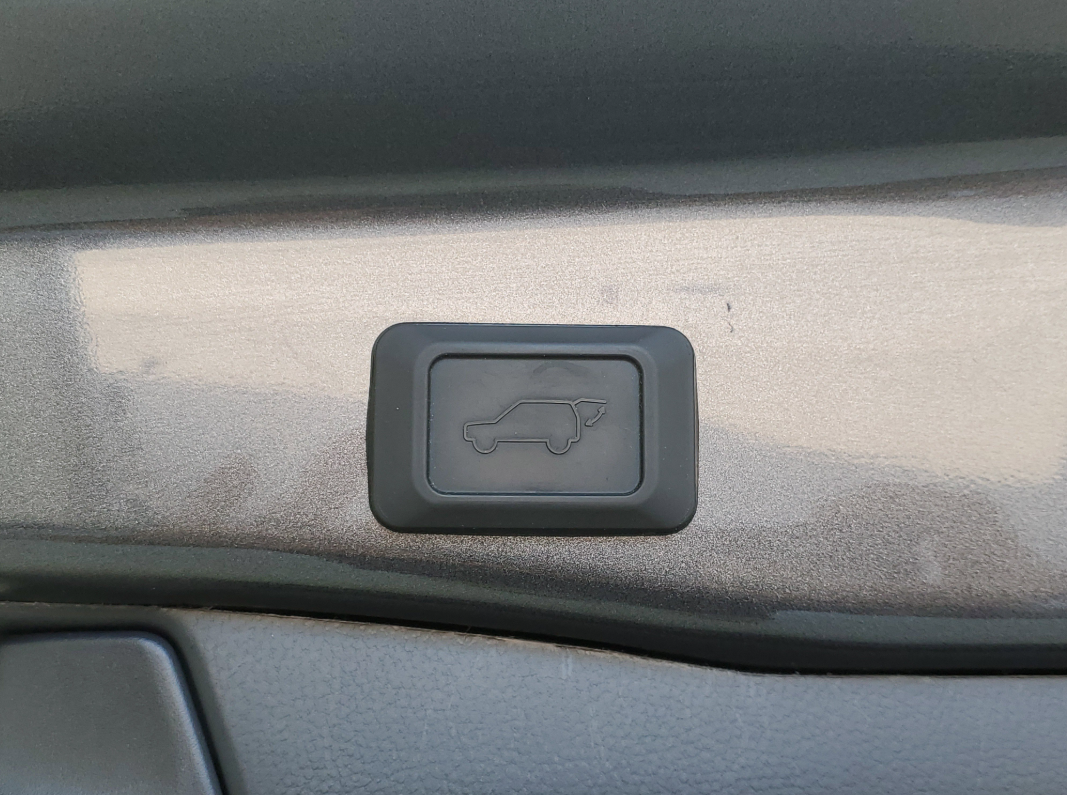 RAV4 07 (3).png