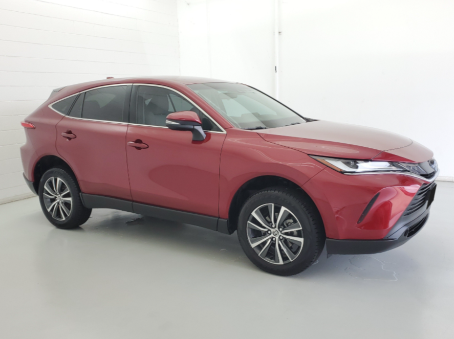 2024+Toyota+Venza+LE+%2825%29.png