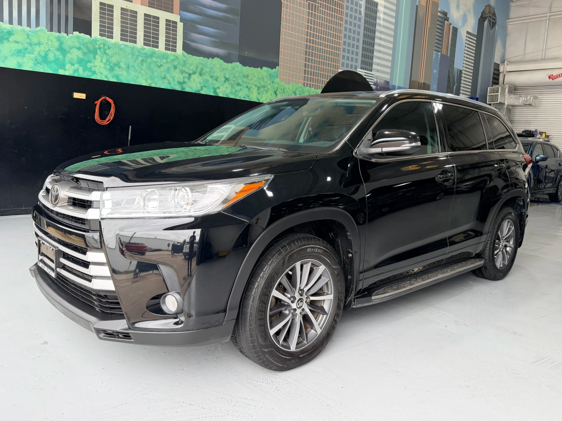 2017 Toyota Highlander XLE, 7-passenger Mid-size Family SUV [J154] 151,000マイル