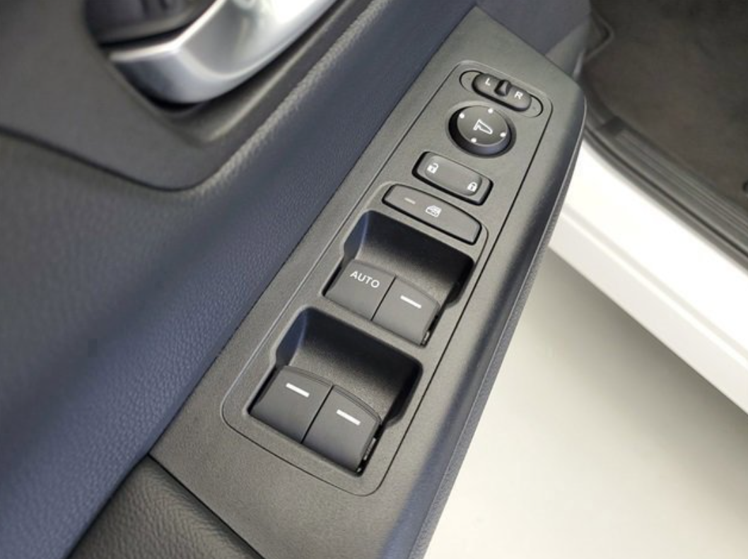CR-V 07 (11).png