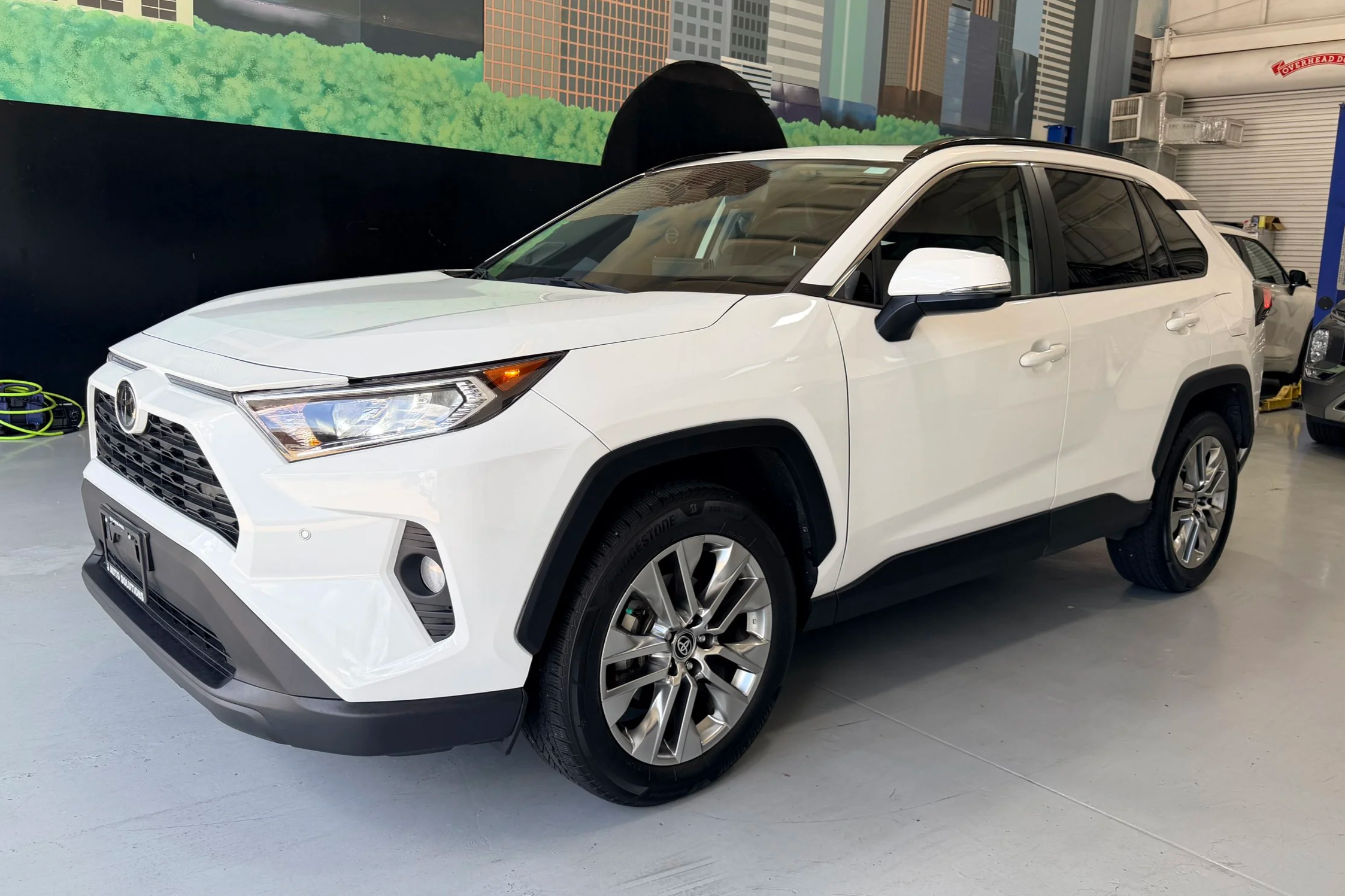🟢 2020 Toyota RAV4 XLE Premium, 5-passenger Compact SUV [J130] 34,000 miles