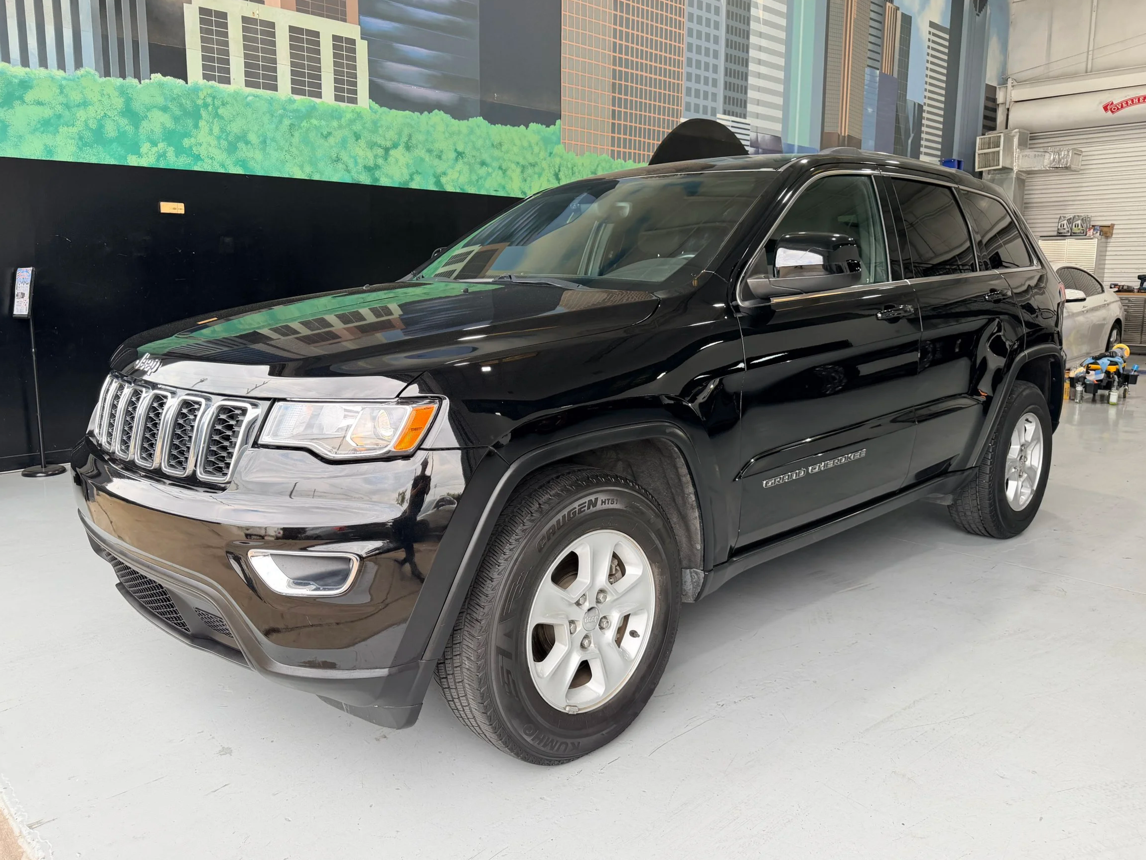 🟢 2017 JEEP Grand Cherokee Laredo, 5 passengers Mid-Size SUV [J097] 87,300マイル